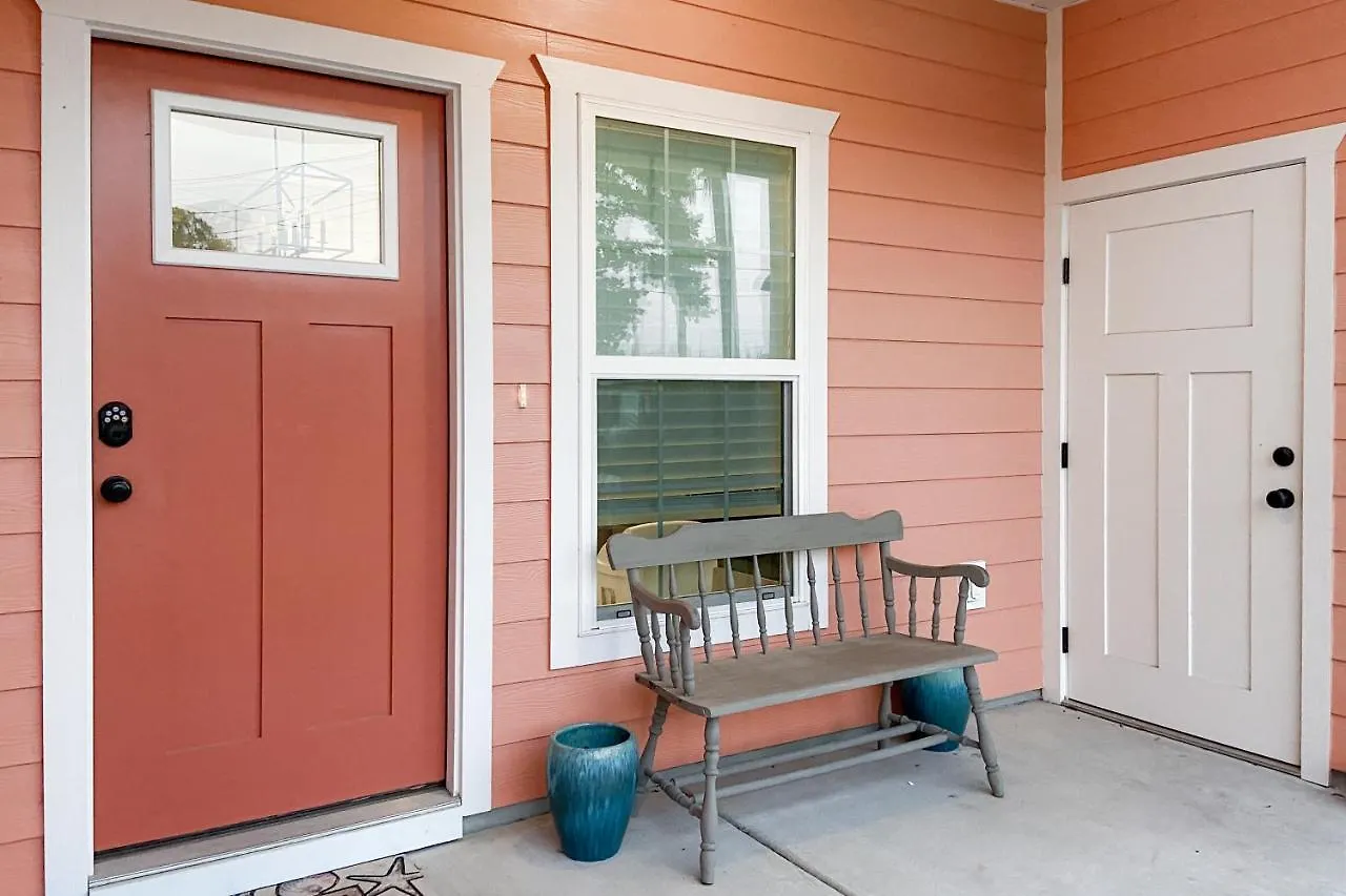 West End Beach Cottage contacts